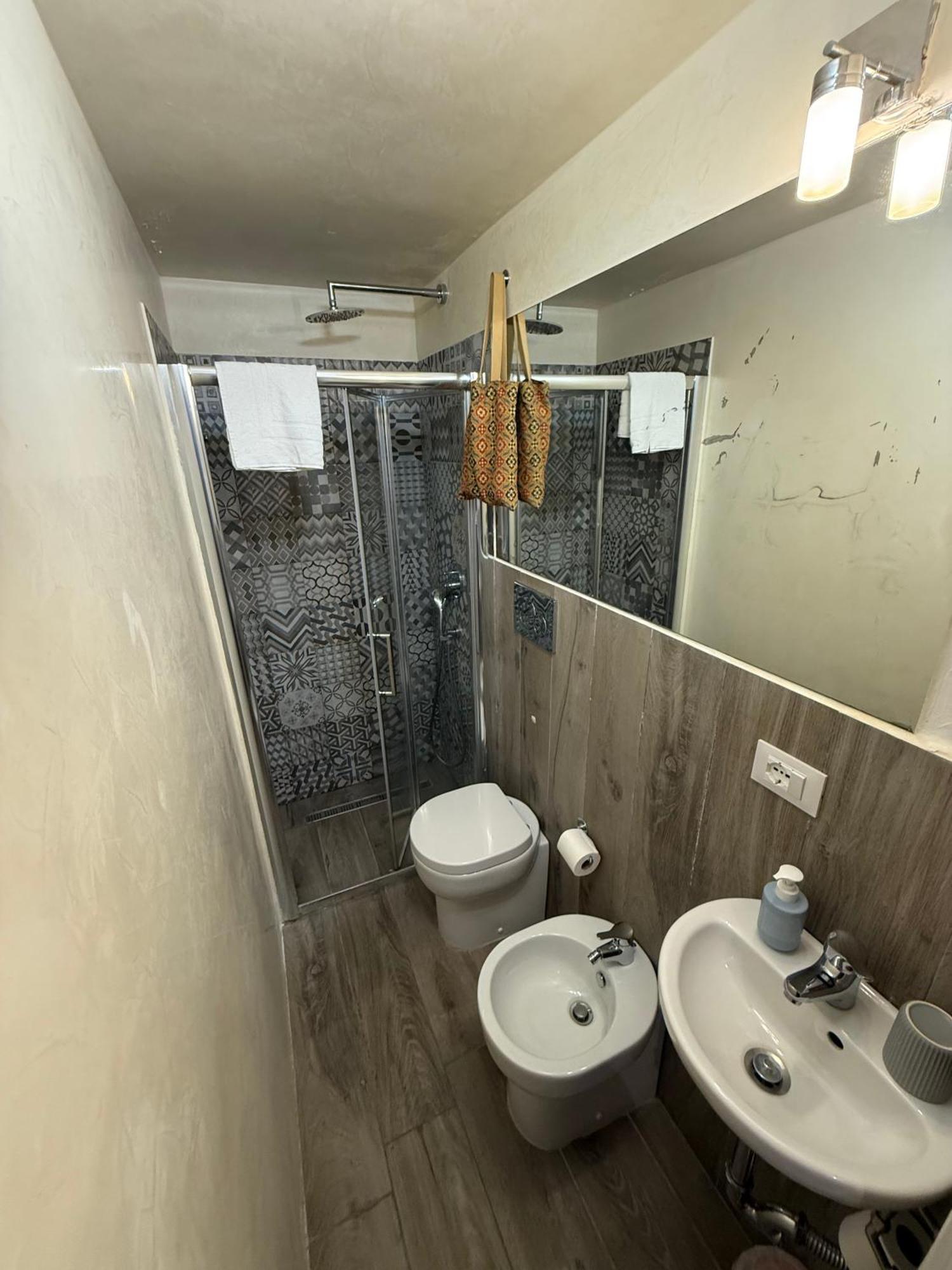 Nel Bel Mezzo Di Pisa Apartment Bagian luar foto
